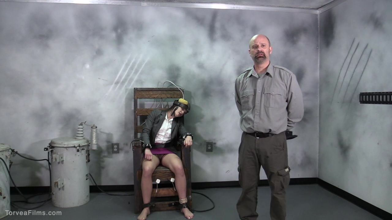Torvea Arielle Lane Gets The Electric Chair Part 2 Themiscollection 